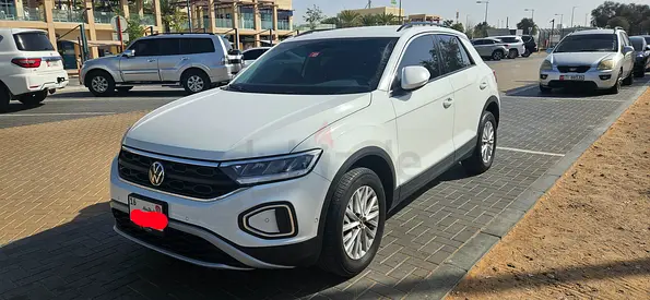 Volkswagen T-Roc Life 2023 | GCC Specs | Low Mileage | Warranty
