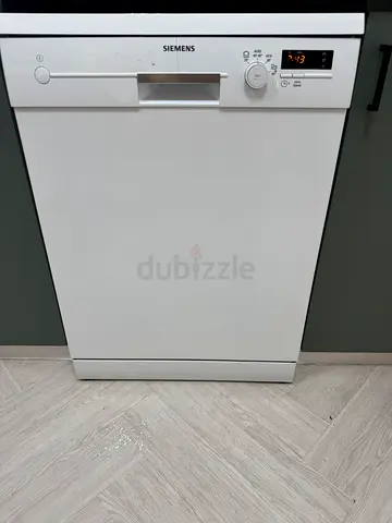 Siemens Freestanding Dishwasher - White, Good Working Condition