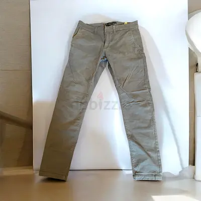 Mens slim fit khaki chinos - size L