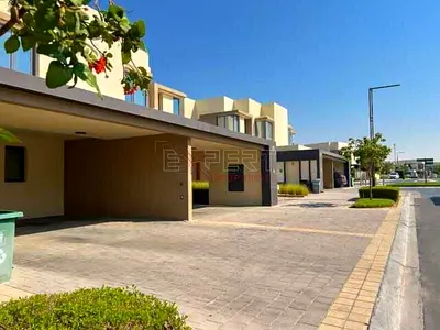 Single Row Villa | Upgraded | Excellent Location