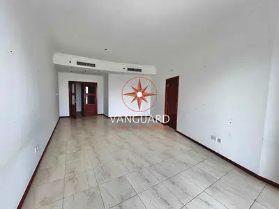 UNFURNISHED | FULL LAKE VIEW | VACANT SOON
