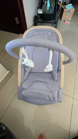 Maxi kori cosi Baby bouncer/rocker seat with toy bar - light grey- Available till 24 July