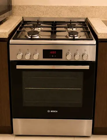 Bosch Stainless Steel Freestanding Gas Cooker with Oven - Good Condition