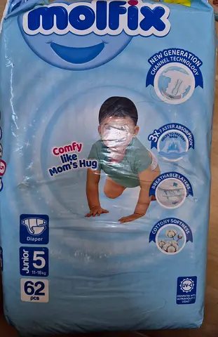 Size 5 baby diapers