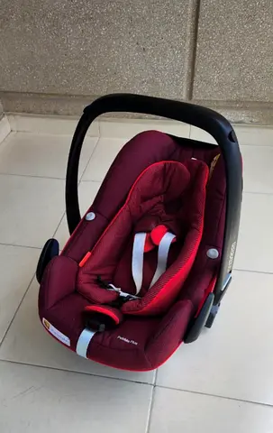 Maxi Cosi Pebbles Car Seat - New born Baby