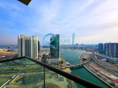 Sunny 1-BR Panoramic Canal Views – Don’t Miss Out!