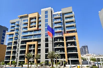 VACANT - SEA VIEW - SEMI-FURNISHED - Negotiable