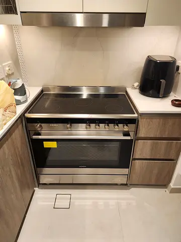 HY738357M Siemens Electric ceramic cooking range iq700 90x60cm made in Italy dual fan 260 oven tempe
