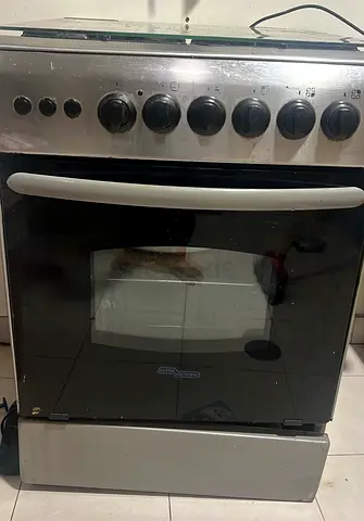 Cooking range for urgent sale