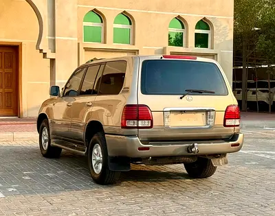2001 Lexus LX-SERIES photo 4