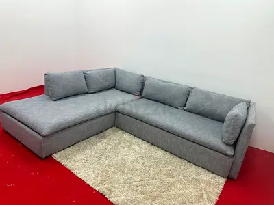 Excellent condition pottery barn sofa