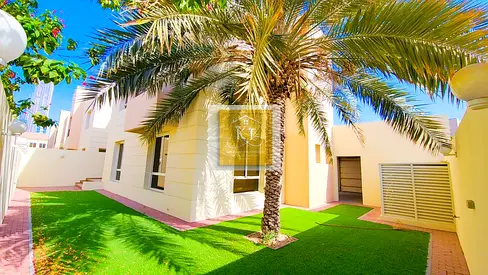 Stunning 3 BR+ Maid!! Garden!! Pool & GYM!! Near City Walk!!