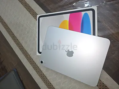 Apple iPad (Silver) with Box - Still Under Apple guarantees