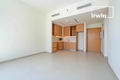 Close to Mall | Brand New | Vacant Now