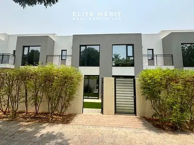 3BR+M TH | Steps to Pool & Park | Camelia 1 AR2 | Vacant