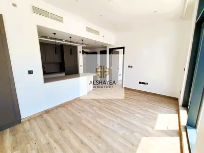 Ready to Move In | High Floor | Spaci