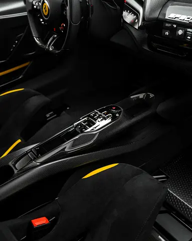 2024 Ferrari SF90 STRADALE — миниатюра 17