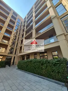 One bedroom and living room in the walkway, excellent