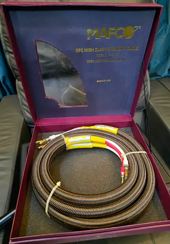 SPEAKER CABLES FOR HIGH END AMPLIFIER