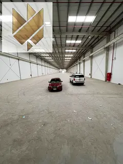 Warehouse for rent in Al Sajaa Industrial Area – Sharjah • Large space for parking trucks and ca