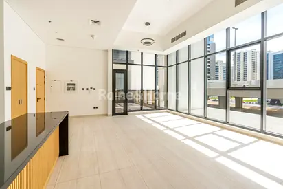 Best Layout I Open Kitchen I Spacious I Vacant