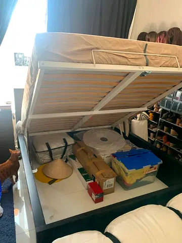 Ikea Hydraulic Queen size 160×200 bed with mattress available in perfect condition