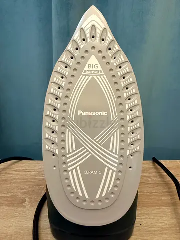 Panasonic Ceramic Soleplate Steam Iron - Excellent  Condition - USED iron table as gift