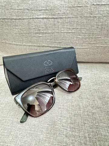 Tods sunglasses with hard case - gently used