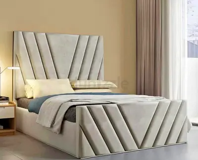 Modern Upholstered Queen Bed with Padded Headboard and Footboard