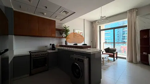 SPACIOUS | FURNISHED | AVAILABLE NOW