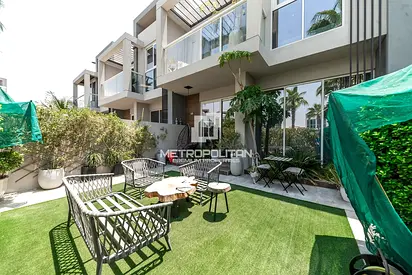 Luxurious Layout | Pool View | 3beds +maid |