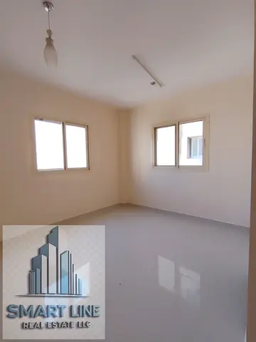 HUGE OFFERS 2BHK WITH CENTRAL AC AND GASS CLOSE HALL OUTSIDE FREE PARKING AVAILABLE RENT ONLY 36K