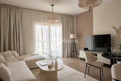 Beautifully Furnished | Vacating Soon | Bright