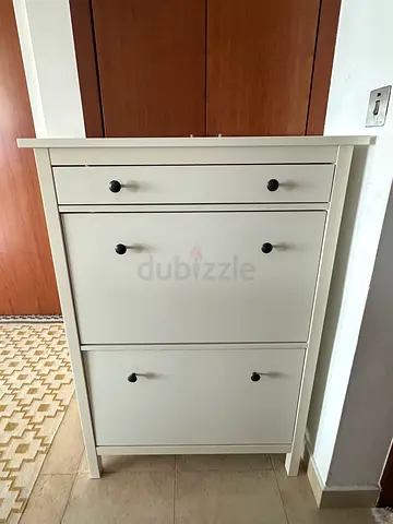 Shoes cabinet