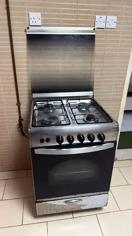 4-Burner Gas Cooker with Oven and Glass Lid