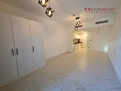 Studio Apartment | Balcony | Lake & City View | The Crescent C