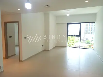 Luxury Living | Fountain View | Vacant