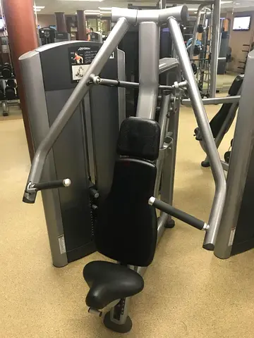 Life Fitness Signature Series Chest Press