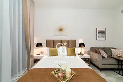Fully Furnished | Luxurious | Bright | Spacious Layout | Community & Road View