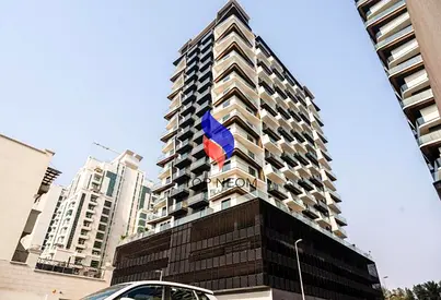 غرفتين نوم غير مفروشة | تصميم رائع | قرب سيركل مول