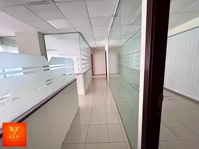 PRIME BUSINESS LOCATION | MODERN & WELL-MAINTAINED BUILDING