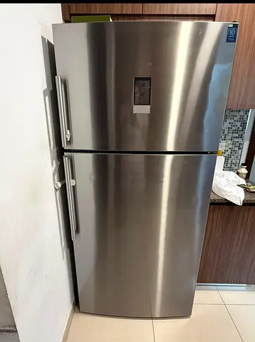 Siemens Large fridge latest model new condition