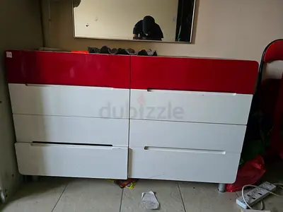 Modern 8-Drawer Low Dresser / Sideboard in White and Red