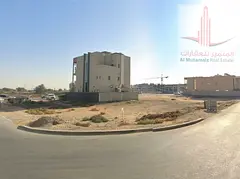 land for sale in tallah corner 2 streets