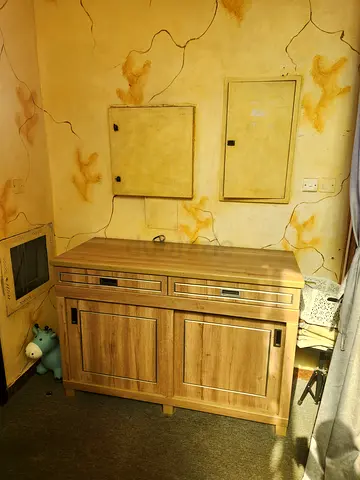 Solid Wood Storage Chest / Coffee Table - Good Condition