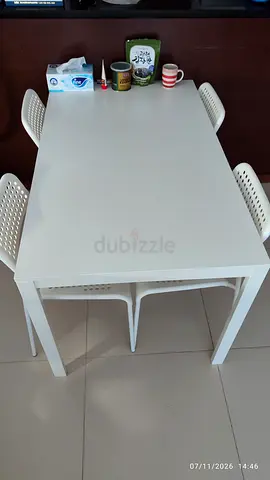 4-Seater dining table set