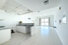 VACANT STUDIO | COMMUNITY VIEW | PRIME LOCATION