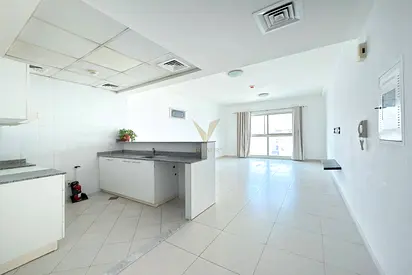 VACANT STUDIO | COMMUNITY VIEW | PRIME LOCATION