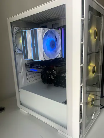 Gaming PC i7-13700 + RTX 4070 12GB | 32GB RAM | Excellent Condition | Dubai