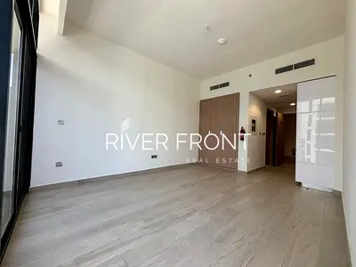 Ready to Move | Pool View | On High Floor